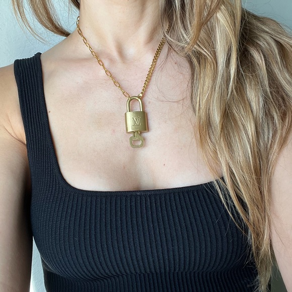 Authentic Louis Vuitton Lock & Key w/18k gold plated mixed chain - Picture 5 of 9
